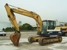 y KOMATSU zExcavator