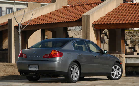 SKYLINE NISSAN 2