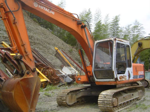 y HITACHI zExcavator